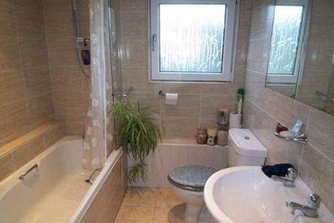 undefined, Elmhurst Close, Leeds, West Yorkshire, UK, LS17
