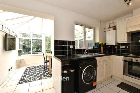undefined, Carlyle Gardens, Wickford, Essex