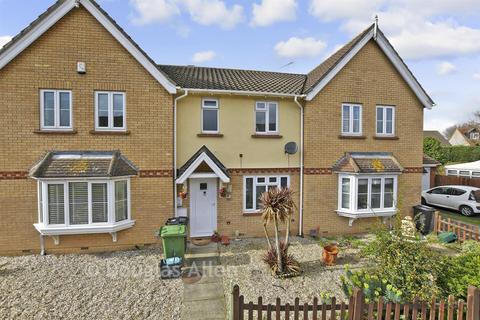 3 bedroom terraced house for sale, Carlyle Gardens, Wickford, Essex