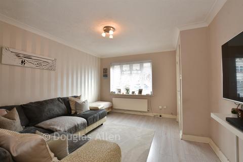 3 bedroom terraced house for sale, Carlyle Gardens, Wickford, Essex