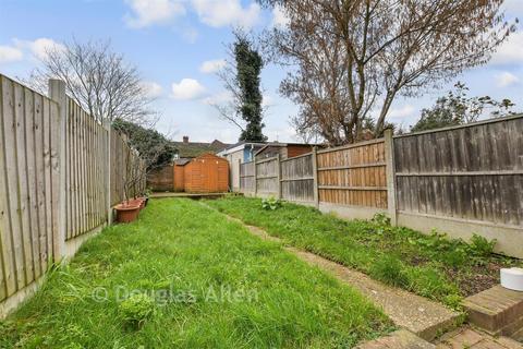 3 bedroom terraced house for sale, Oval Road North, Dagenham, Essex