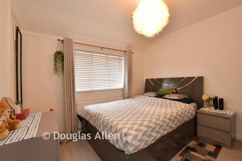 3 bedroom terraced house for sale, Oval Road North, Dagenham RM10