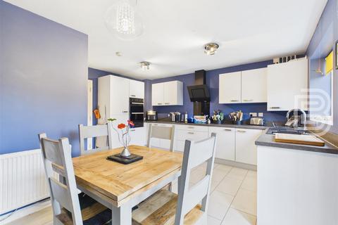 4 bedroom semi-detached house for sale, Iverley Close, Rugby CV21