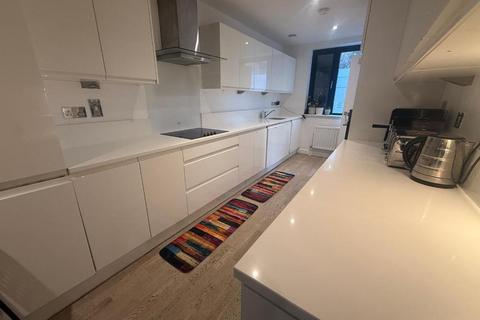 3 bedroom maisonette to rent, 130, Rotherhithe New Road, Southwark, London, SE16 2AP