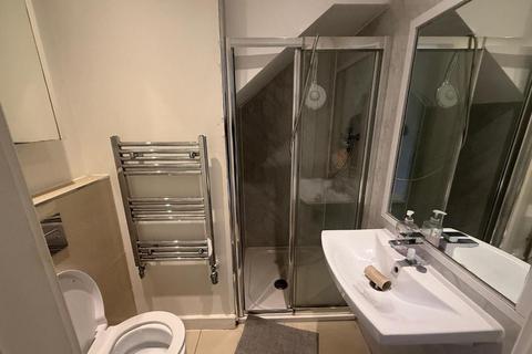 3 bedroom maisonette for sale, 130 Rotherhithe New Road, London, SE16 2AP