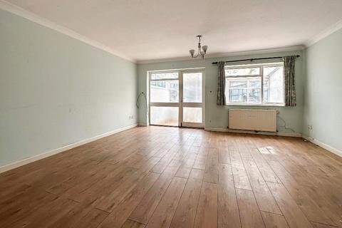 3 bedroom end of terrace house for sale, Limpsfield Road, South Croydon, CR2 9DE