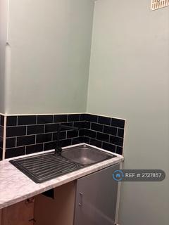 2 bedroom flat to rent, Tuckton Road, Bournemouth, BH6