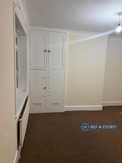 2 bedroom flat to rent, Tuckton Road, Bournemouth, BH6