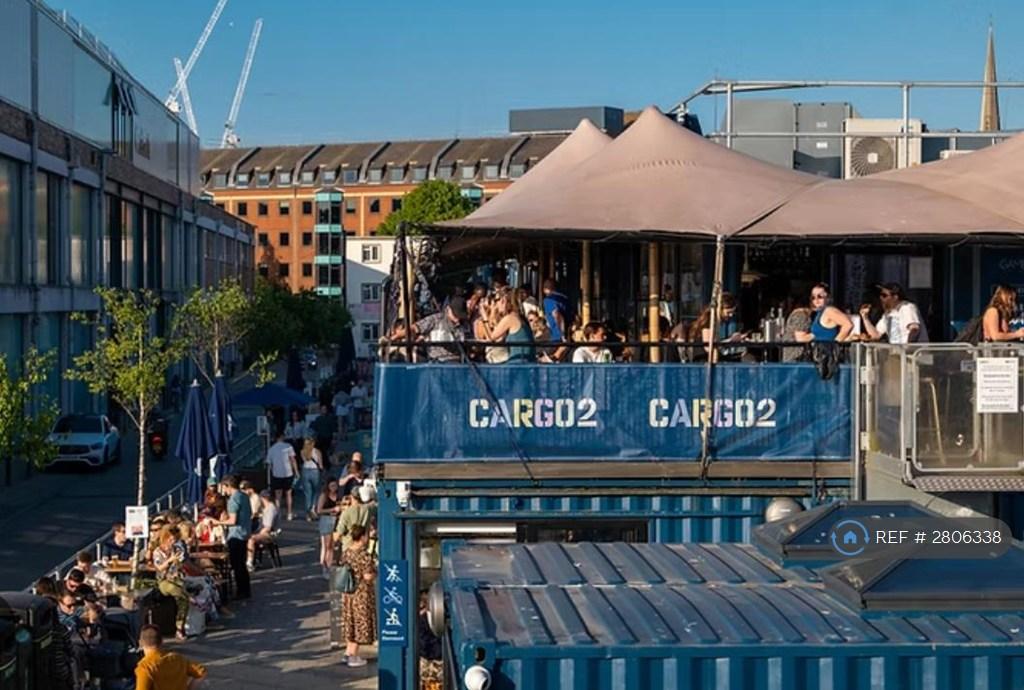 Walking Distance To Cargo Restaurant Complex