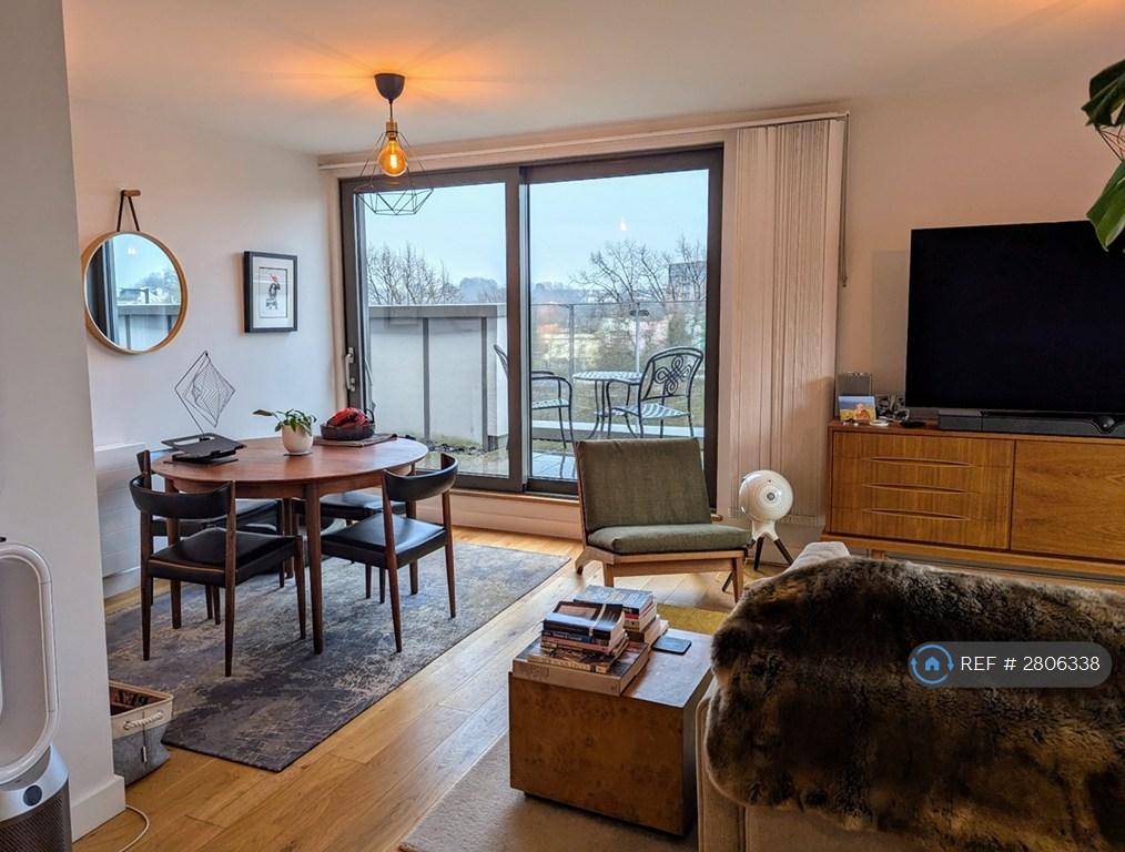 Living/Dining Area