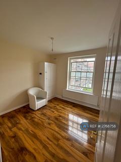 1 bedroom in a flat share to rent, Alverstone House, London, SE11