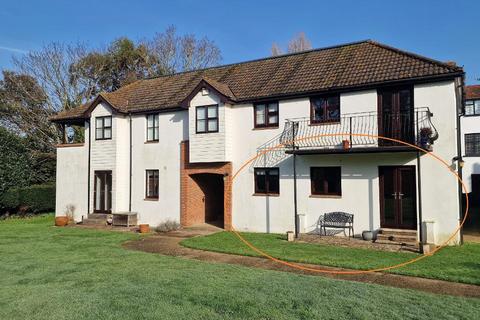 3 bedroom flat for sale, Ducie Avenue, Bembridge, Isle of Wight, PO35 5NF