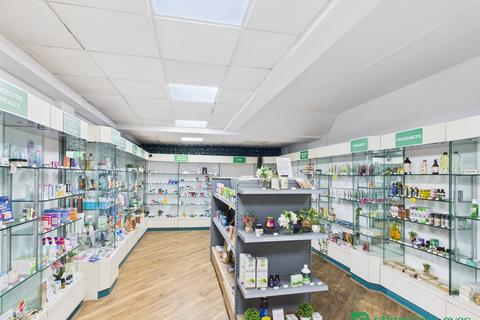 Retail property (high street) to rent, 11-13 Silver St Bedford MK40 1SY