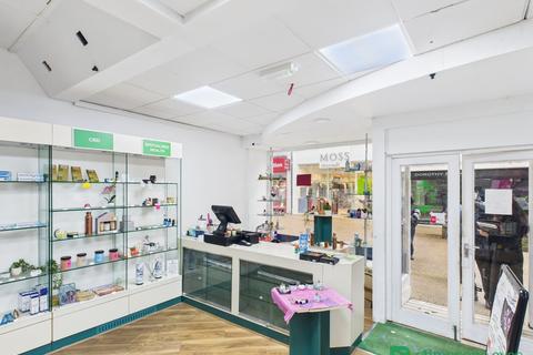 Retail property (high street) to rent, 11-13 Silver St Bedford MK40 1SY