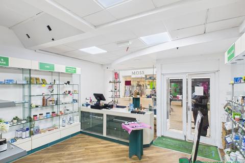 Retail property (high street) to rent, 11-13 Silver St Bedford MK40 1SY