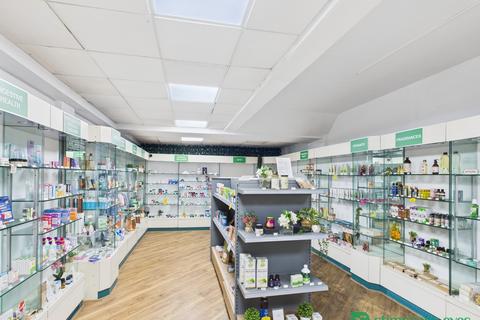 Retail property (high street) to rent, 11-13 Silver St Bedford MK40 1SY