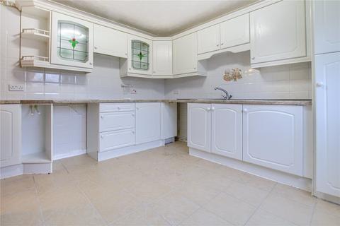4 bedroom terraced house to rent, Midfield View, Elm Tree