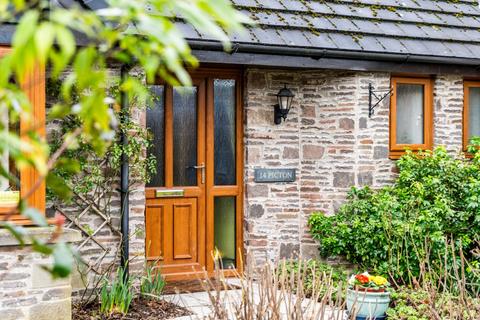 undefined, Lon Yr Afon, Newbridge-on-Wye, Llandrindod Wells, LD1