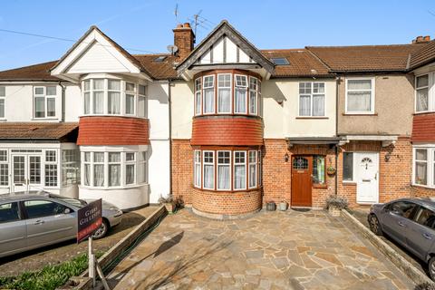 4 bedroom terraced house for sale, Beaufort Avenue, Harrow