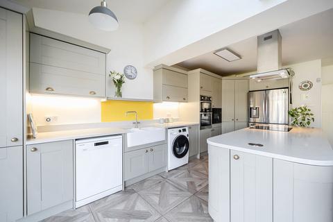 4 bedroom terraced house for sale, Beaufort Avenue, Harrow