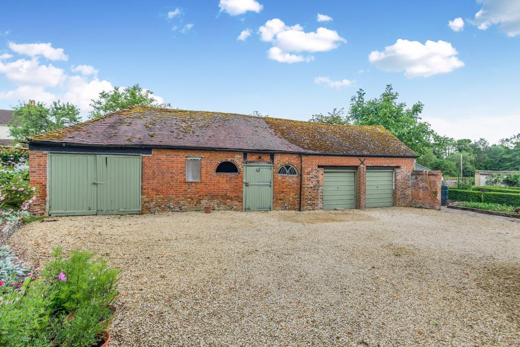 Garage &amp; Workshop