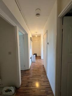 1 bedroom in a flat share to rent, Kyverdale Road, London N16