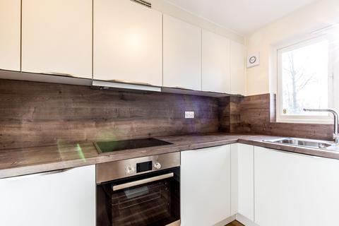 1 bedroom flat to rent, Dunnock Close