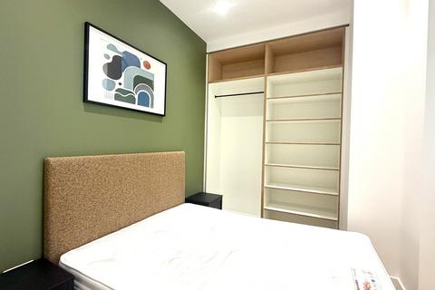 undefined, Great West Road