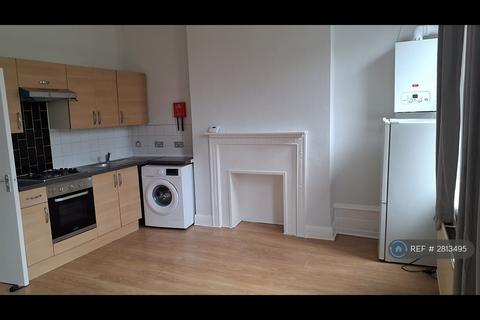 1 bedroom flat to rent, Holloway Road, London, N19