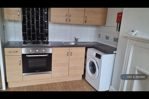 1 bedroom flat to rent, Holloway Road, London, N19