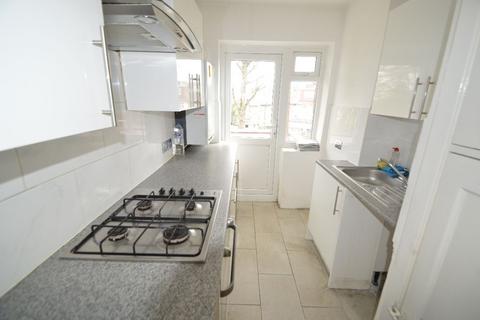 2 bedroom flat to rent, edgware HA8