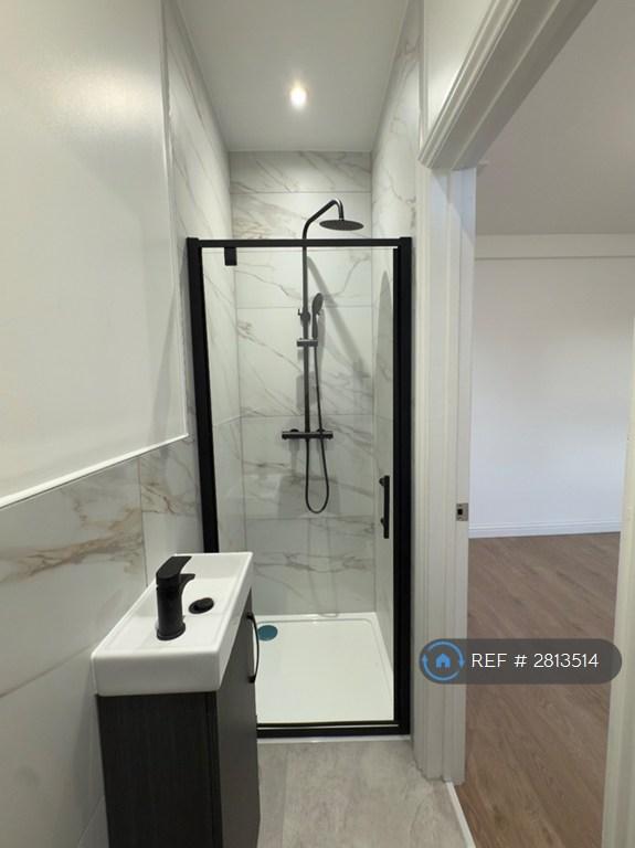 En-Suite In Bedroom 2