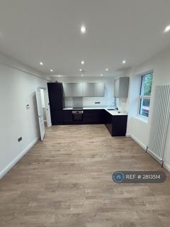 2 bedroom maisonette to rent, Lower Road, London, SE8