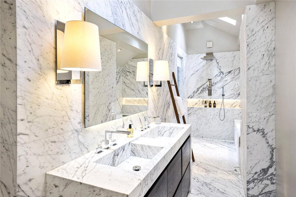 Ensuite