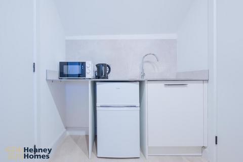 undefined, Room 5