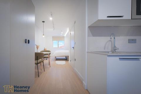 undefined, Room 10