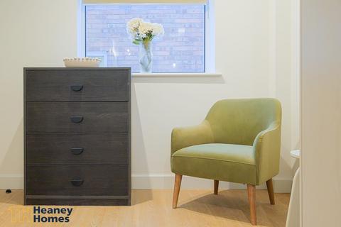 undefined, Room 10
