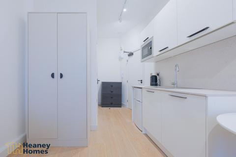 undefined, Room 13