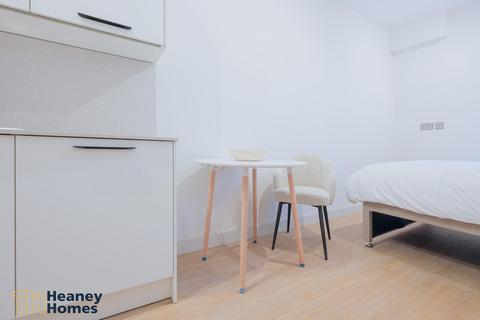 undefined, Room 13