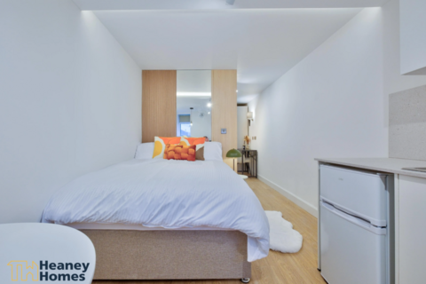 undefined, Room 15