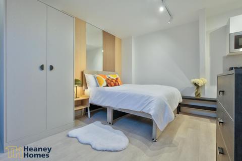 undefined, Room 19