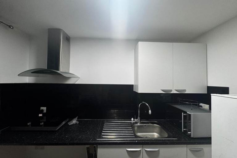 Studio to rent, Belgrave Road, Ilford IG1