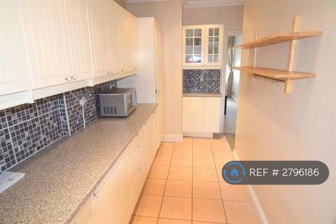 undefined, Central Road, Worcester Park, KT4