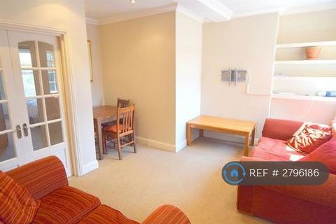 undefined, Central Road, Worcester Park, KT4