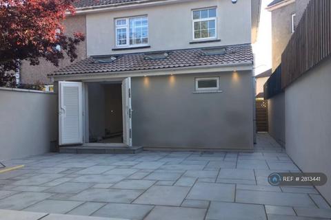 3 bedroom semi-detached house to rent, Bridge Road, Bristol, BS5