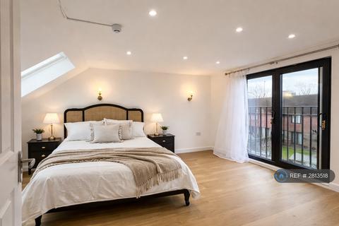 undefined, Esmeralda Road, London, SE1
