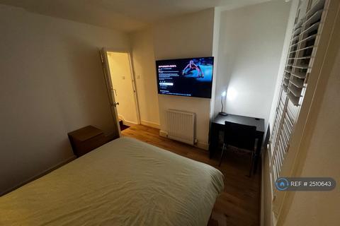 undefined, Croydon, Croydon, CR0