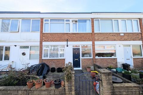 1 bedroom flat to rent, Swanwick Close, Roehampton