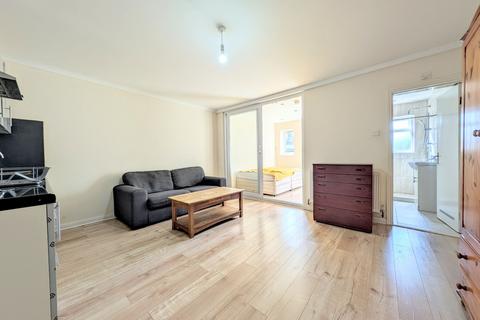 1 bedroom flat to rent, Swanwick Close, Roehampton