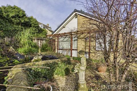 3 bedroom bungalow for sale, Beech Road, Witney, Oxfordshire, OX28
